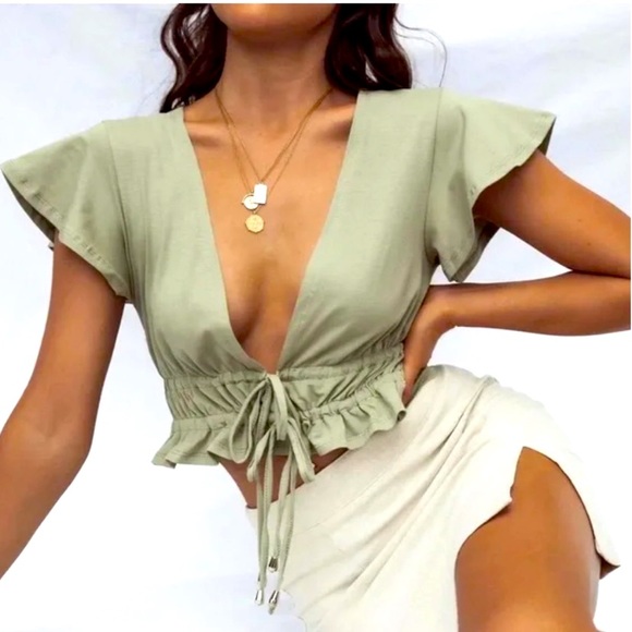 ✨ PRINCESS POLLY TOP ✨ - Picture 4 of 5